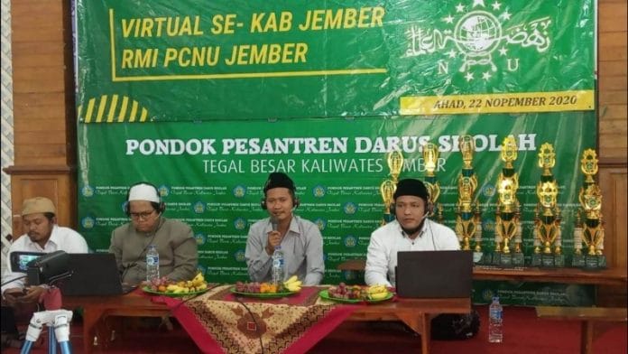 Kembangkan Literasi Santri dengan Lomba Baca Kitab Kuning Kembangkan Literasi Santri dengan Lomba Baca Kitab Kuning