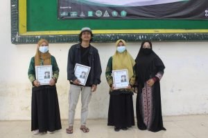 Bikin Tulisan dan Cover Sholawat, Kader IPNU-IPPNU ini Juarai Lomba