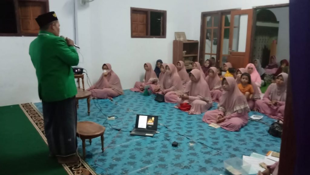 LDNU Sumberbaru Gelar Pelatihan Mengurus Jenazah Kepada Ranting Muslimat Desa Sumberjo