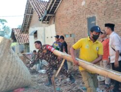 Sinergitas Koramil Mayang & GP Ansor: Gotong Royong Renovasi Rumah Warga Terdampak Gempa