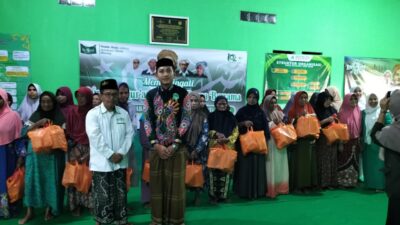 Semarak Ramadan, MWCNU Mayang Bagikan 500 Takjil dan 34 Paket Sembako untuk Warga Nahdliyin