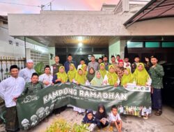 Takjil On The Road, PRNU Gebang Zona 3 Tebar Berkah di Jalan Kaca Piring