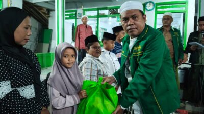 Ngaji Aswaja Warnai Lailatul Ijtima’ dan Bakti Sosial Ranting NU Gelang 02